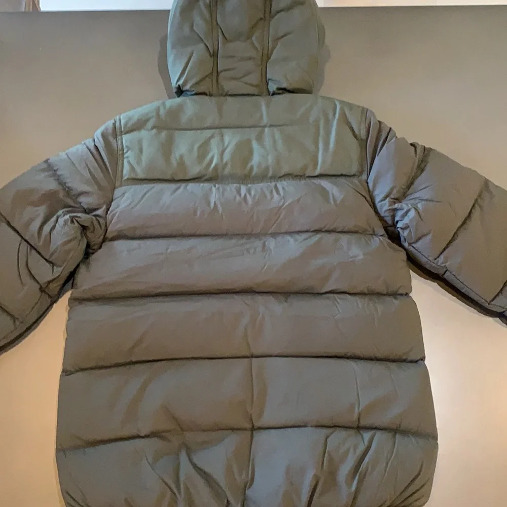 C.C. Filson Women’s Featherweight Down Jacket, OtterGreen, NEW Filson Coat - Picture 2 of 5